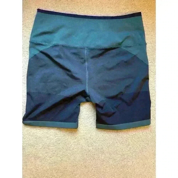 Athleta Allyson Felix Legend Seamless Bike Shorts Lagoon Teal Size 2X - Picture 2 of 4